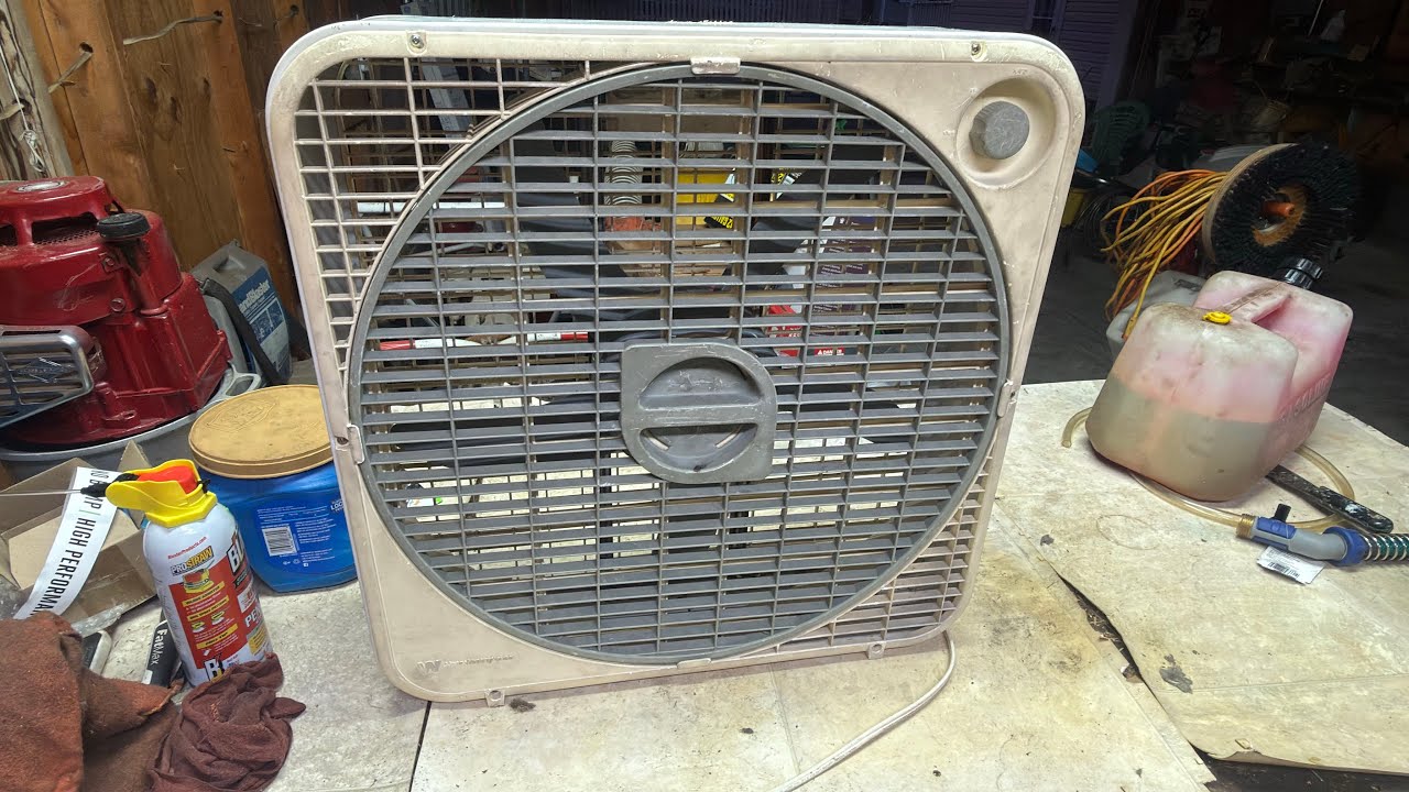 Cheap 30 year old White Westinghouse 20” box fan - YouTube