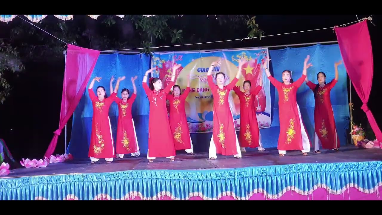 Nhóm  bà  bền  cha cha anh cho em mùa  xuân