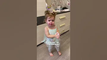 Ника соскучилась по бабушке 