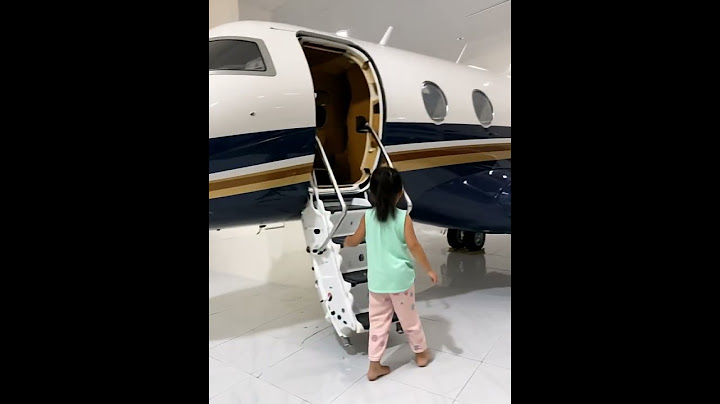 Buying my daughter a new Airplane😅