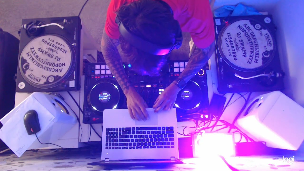 Adventurous Adam vs Dj Fueler techno mix