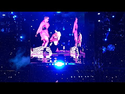 Madonna ft Maluma - Music (en vivo Medellin - Colombia, concierto Medallo En El Mapa)