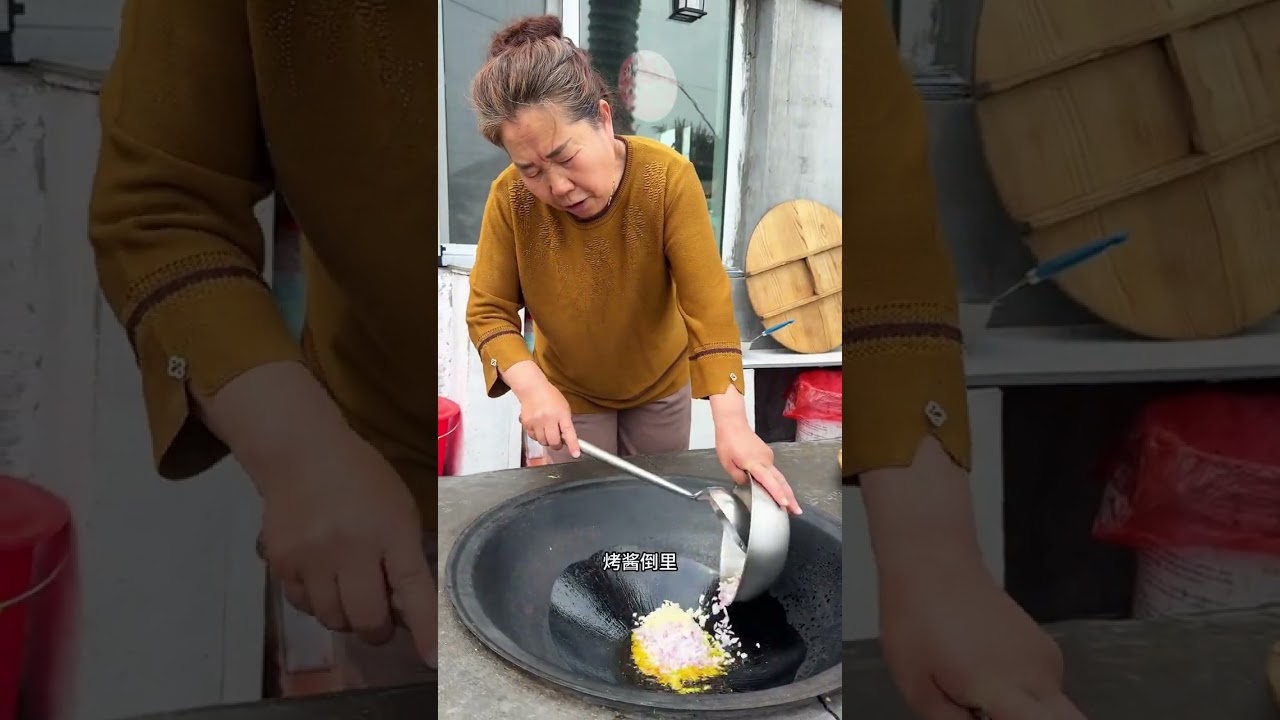 看看俺老婆婆在家做的筋饼卷炸串嘎嘎哇塞！#新农人计划2025 #记录我的农村生活 #乡村美食家