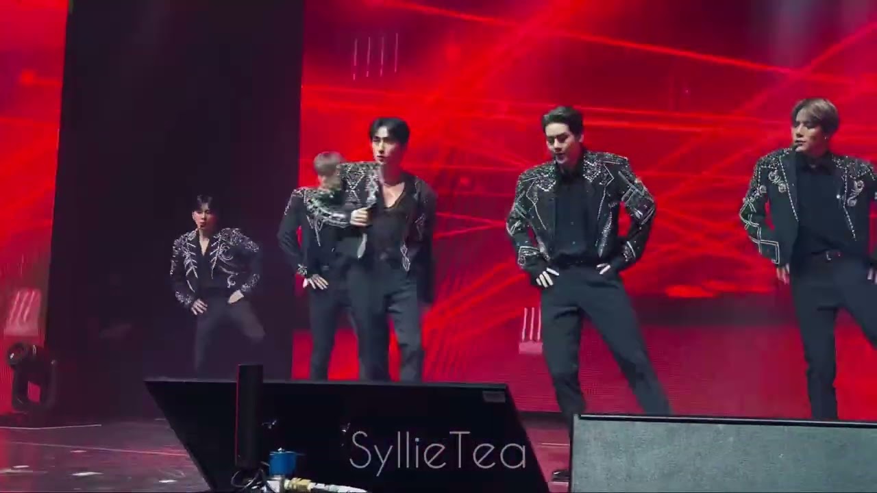 FANCAM - Gambler - Monsta X “No Limit” Tour in Chicago 2022 - Day 1 (Front row)