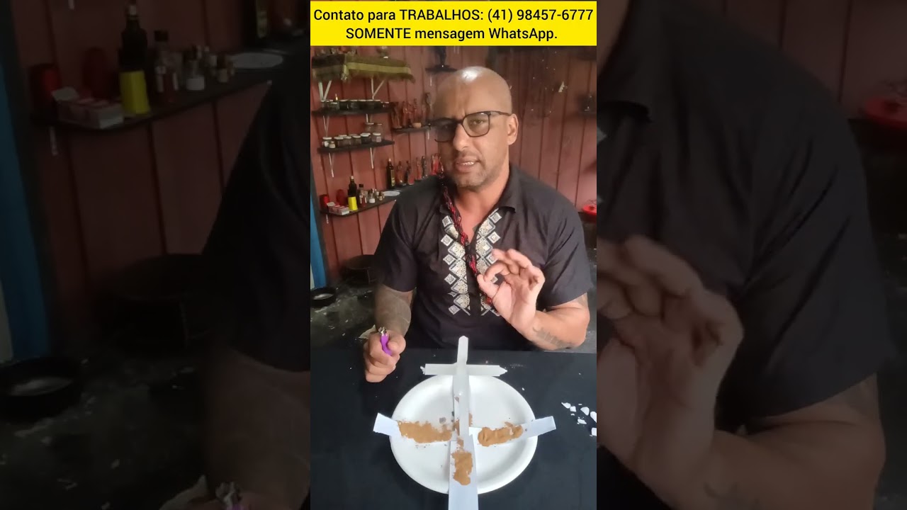 Simpatia chora aos meus pés. 