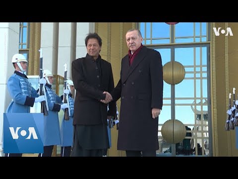 Pakistan's Imran Khan Meets with Turkey's Erdogan