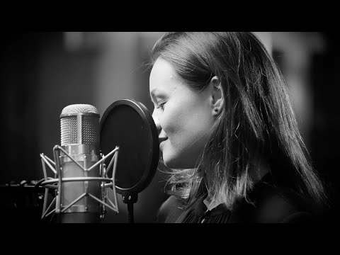 Marta Kloučková & David Dorůžka - Never Let Me Go