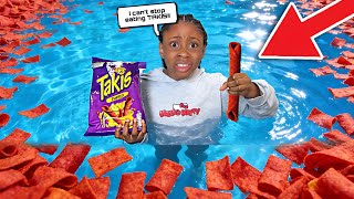 GIRL SECRETLY ADDICTED TO TAKIS  😱 😱
