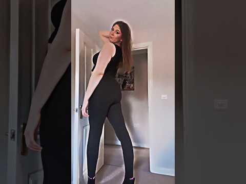 Katie Woolls Height 6'7 (201cm) London UK (Tallbunnyy) Very Very Nice And Tall Wemen 😻