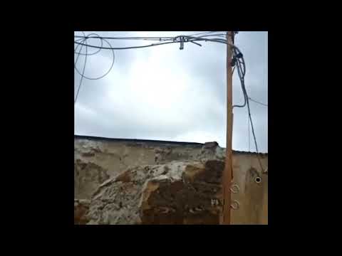 Cavi elettrici in via Cantariello