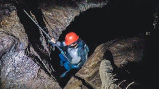 El DESCENSO a lo DESCONOCIDO | Explorando una cueva gigantesca (2/2)