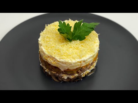 Салат с грибами и рыбными консервами
