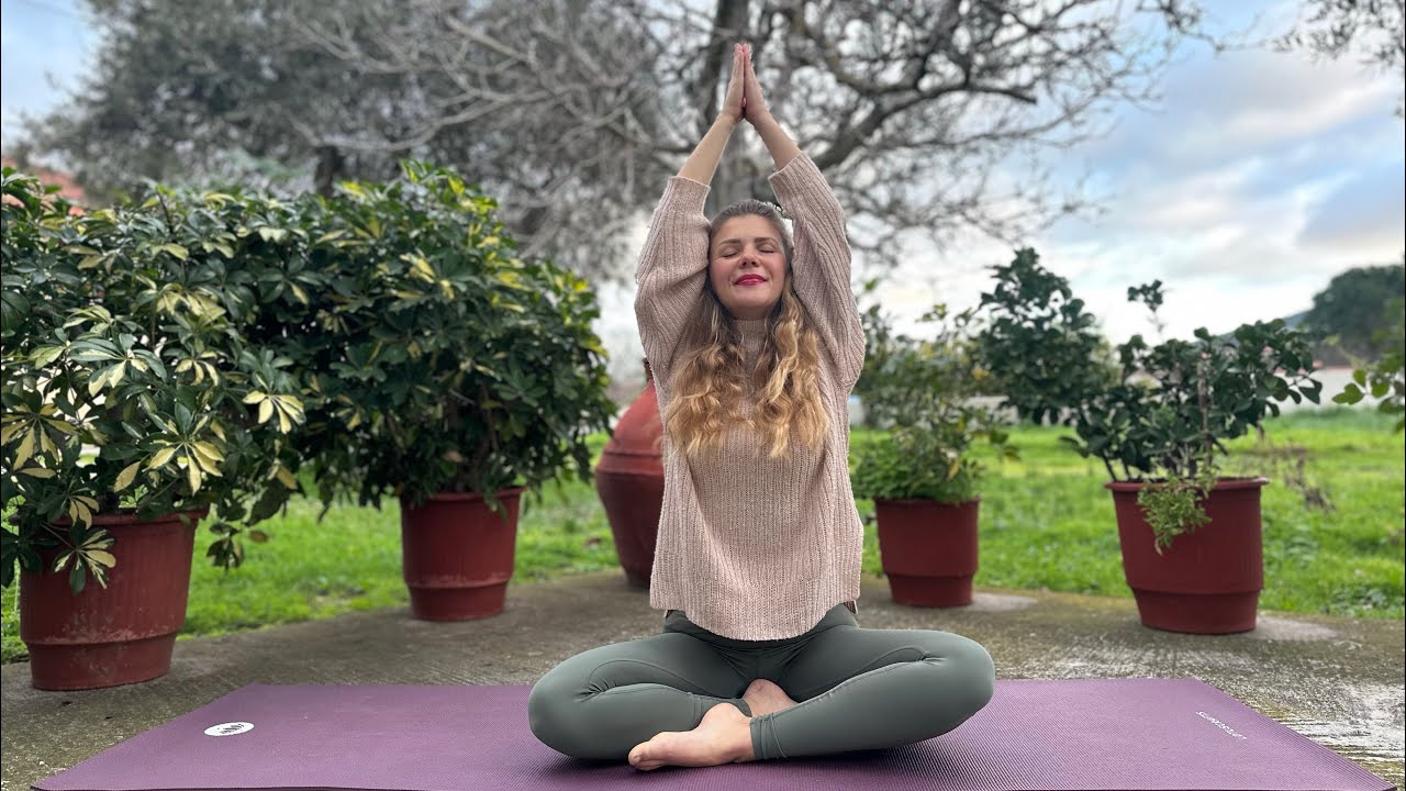 20 Min Full Body Hatha Yoga | Basic Poses for Beginners | Mindful & Easy