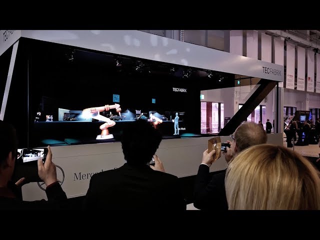 Hologramm Bühnen-Show Mercedes Benz