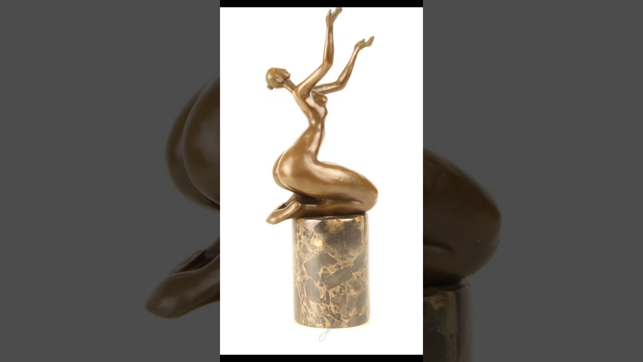 Prachtig abstract modern beeld vrouw aanbiddend.