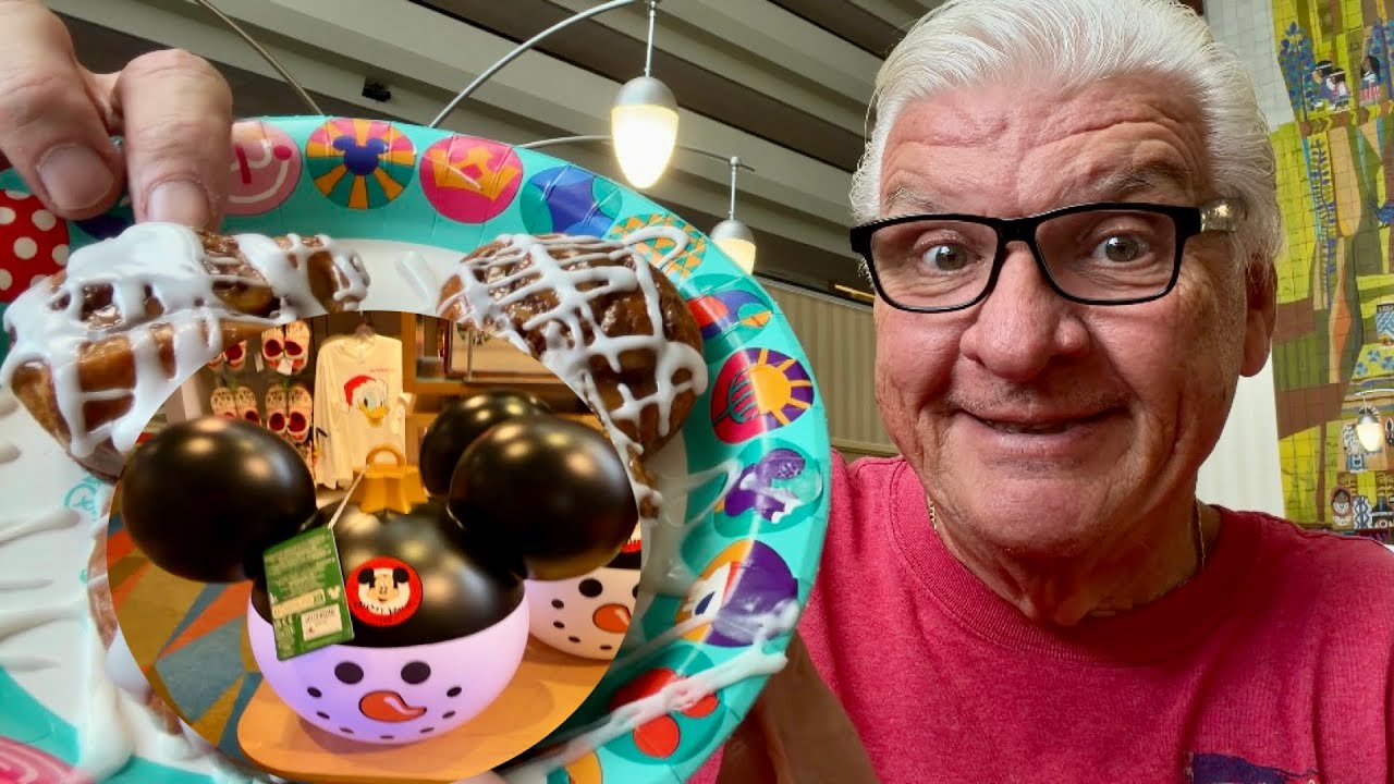 Disney Contemporary Resort: NEW Christmas Merch & Food Review!