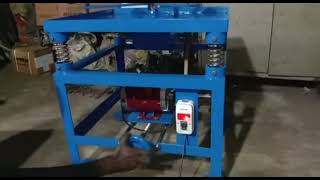 Vibrating table for concrete cube mould
