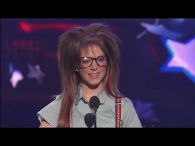 Lindsey Stirling en America's Got Talent sub Español class=