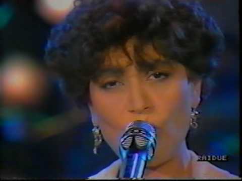 Mia Martini - Almeno tu nell'universo.mpg - YouTube