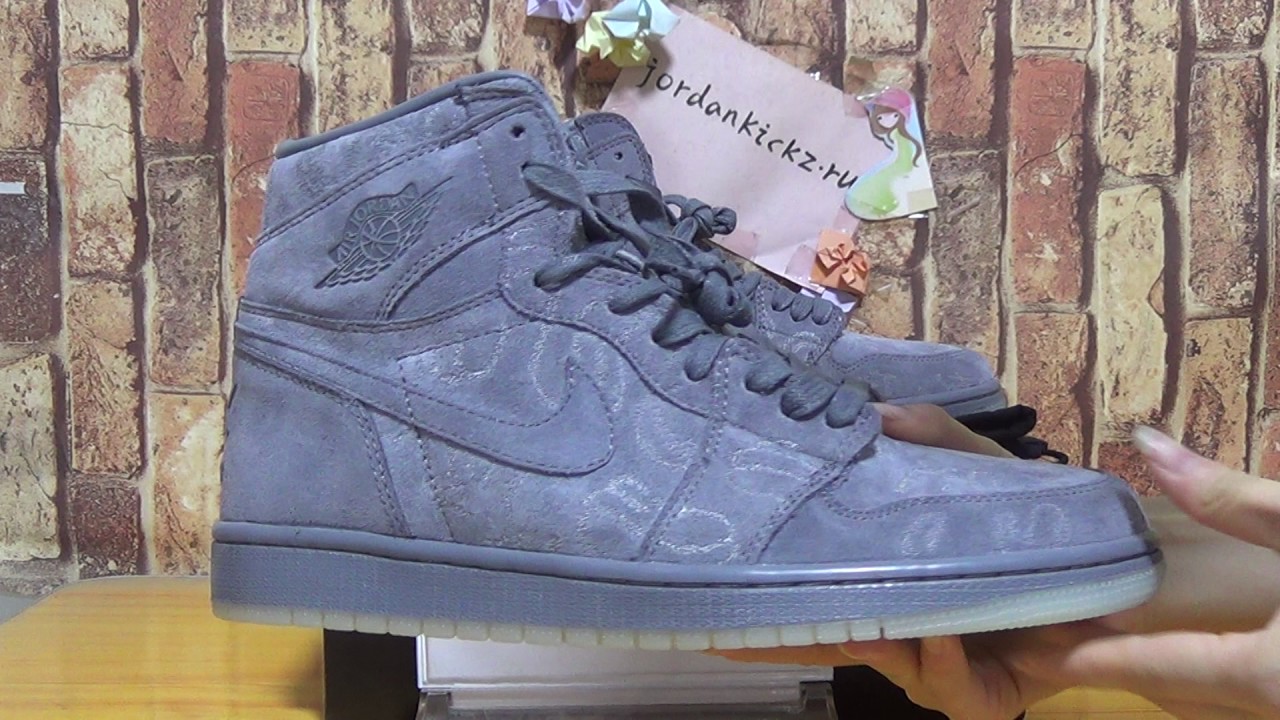 kaws x air jordan 1