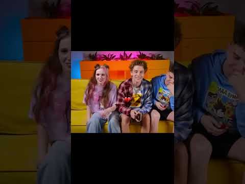 Риви без шорт — ImgHub.ru