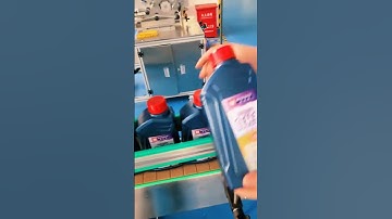 Detergent double sided labeling #productlabeling #factory #labelingmachine #bottlelabelingmachine