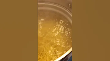Making A Big Pot Of Spaghetti In The New Stock Pot Spaghetti Big Stock Pot Cooking Food Yummy 