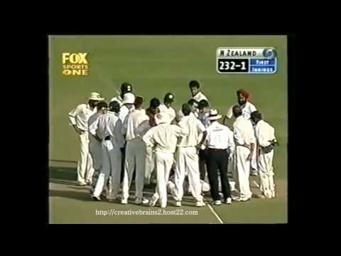 Funniest Cricket in the Cricket history - even Sachin can't stop laughing!! Must Watch