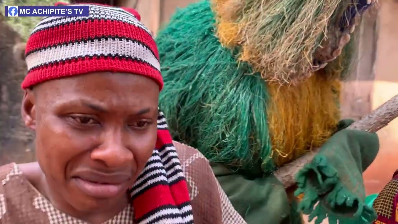 Младшие братья-священники планируют лишить его жизни.