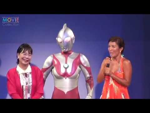 【ゆるコレ】初代ウルトラヒロインから最新ヒロインに花束贈呈