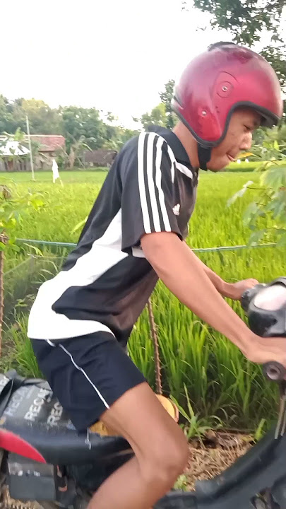 Helmku memang bogo MELEDAK !