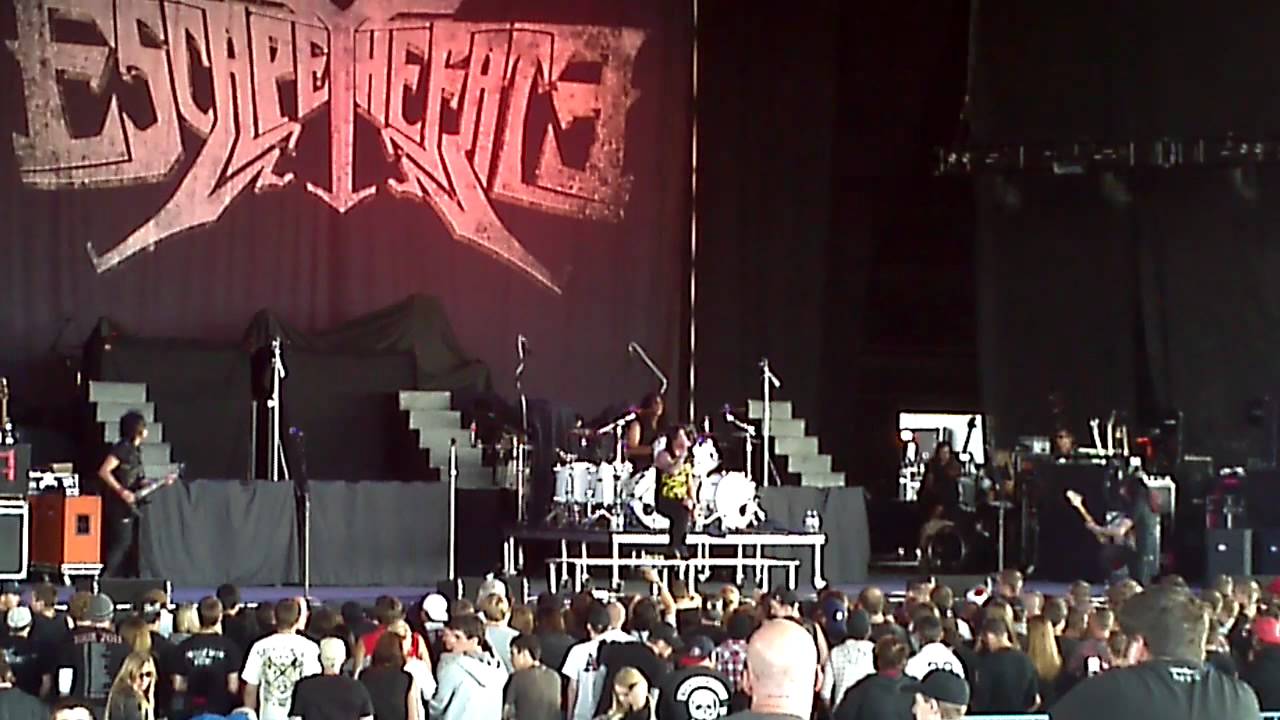 Escape The Fate Uproar Festival St. Louis 9/25/11 - YouTube