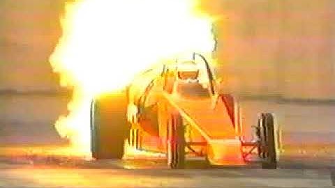 Borland Delphi 2 Advertisement: Transformer Car