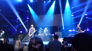 Back From The Dead (live) - Skillet