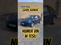 Numer VIN w Tesli - gdzie go szukać?