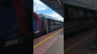 EU200 004 Teleexpress z EIC 3505 odjeżdza z iławy głównej