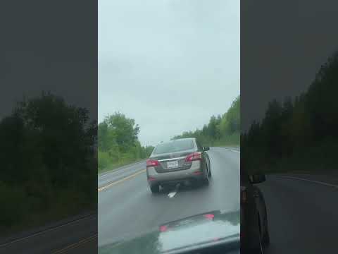 Nissan Sentra Reckless Driver Passes On Double Solid And Swerving Lanes To Block Passers Dodge 