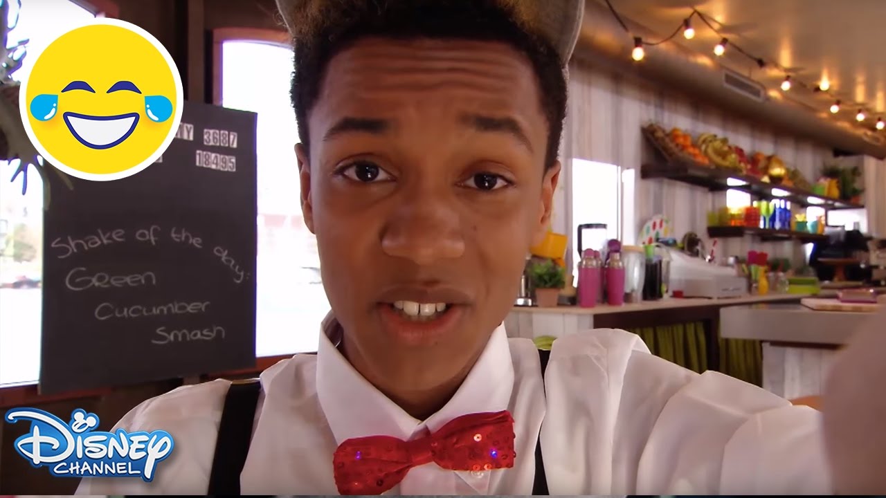 Just Like Me! | Tommy zingt? | Disney Channel NL