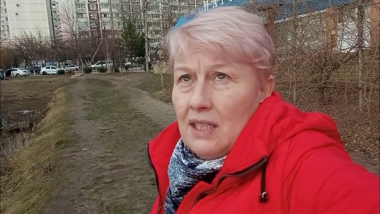 Видео про галей. Видео про галей. Казахский врач вещает. Казахский врач объясняет. Баба галя.