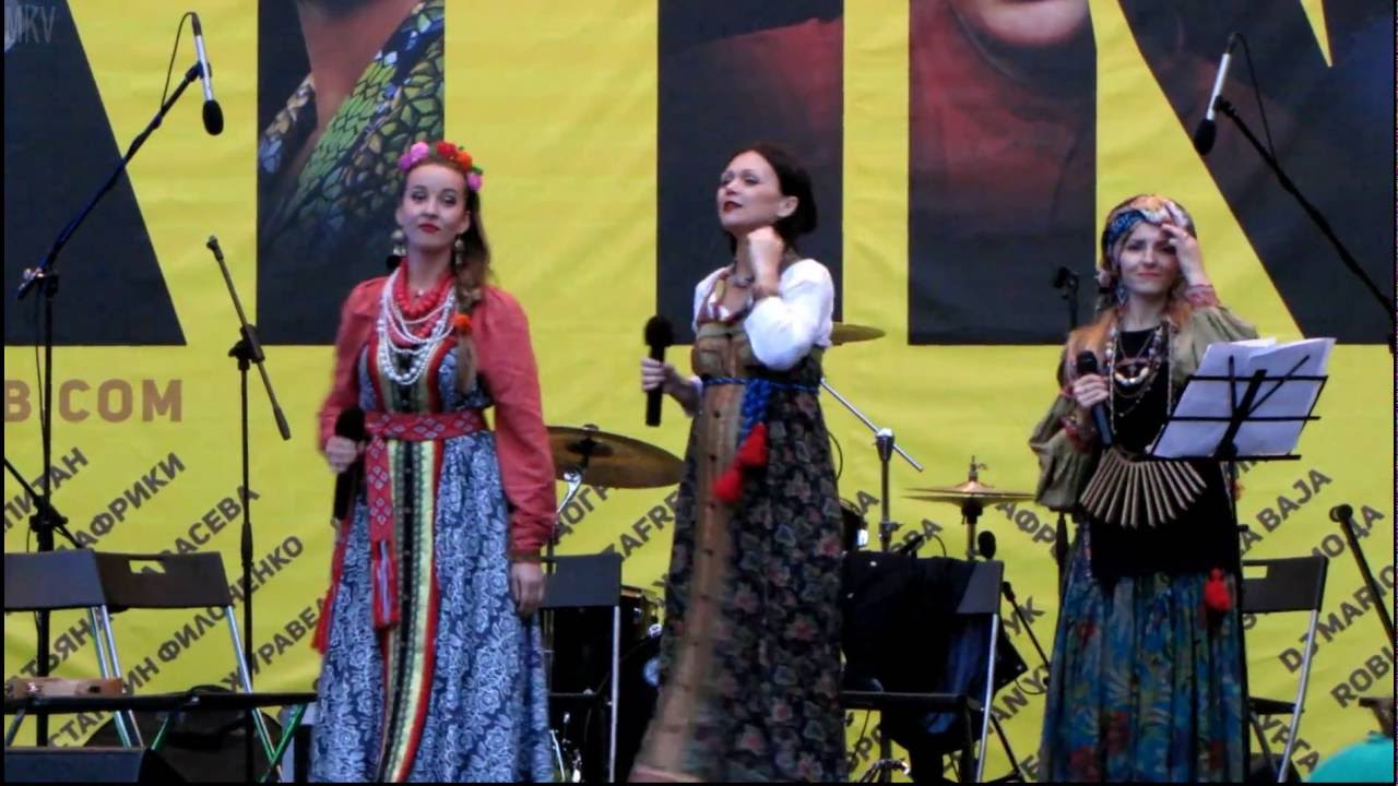 YoGa "Да вот там конь бежит"  13.08.16 GATINGO-Fest. Диво Остров СП-б.