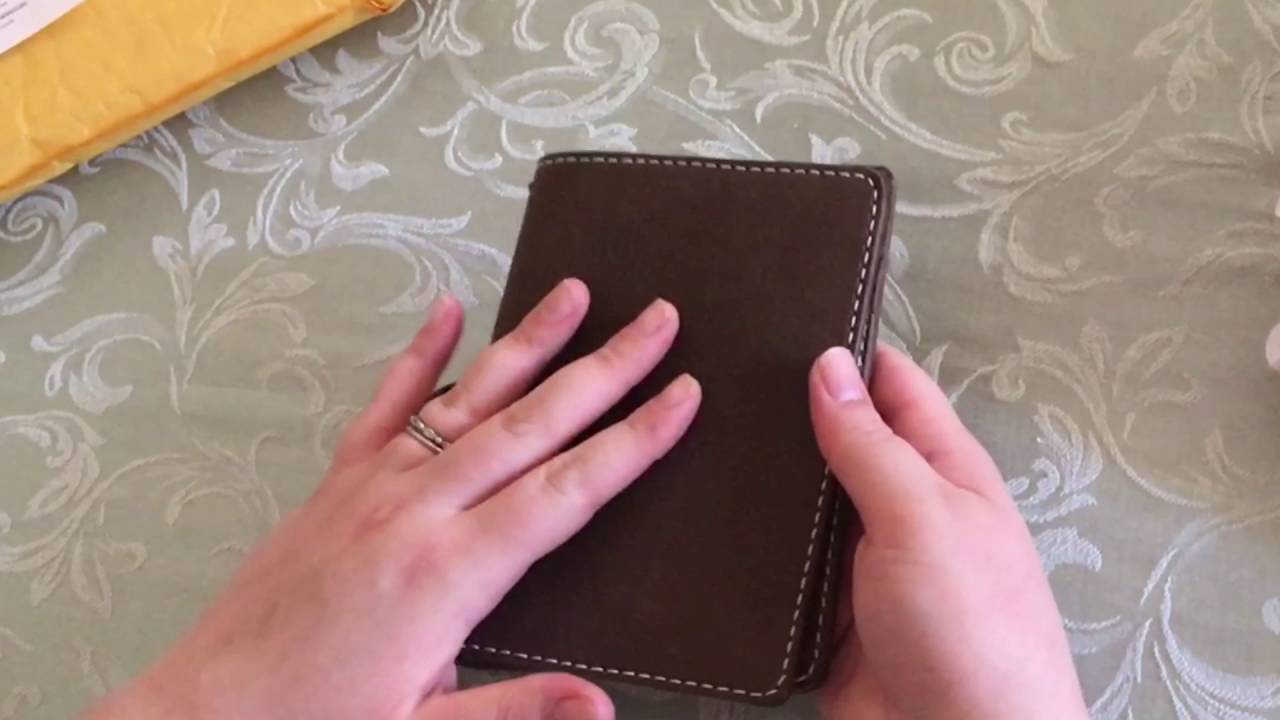 Chic Sparrow A6 Deluxe Creme Unboxing - YouTube