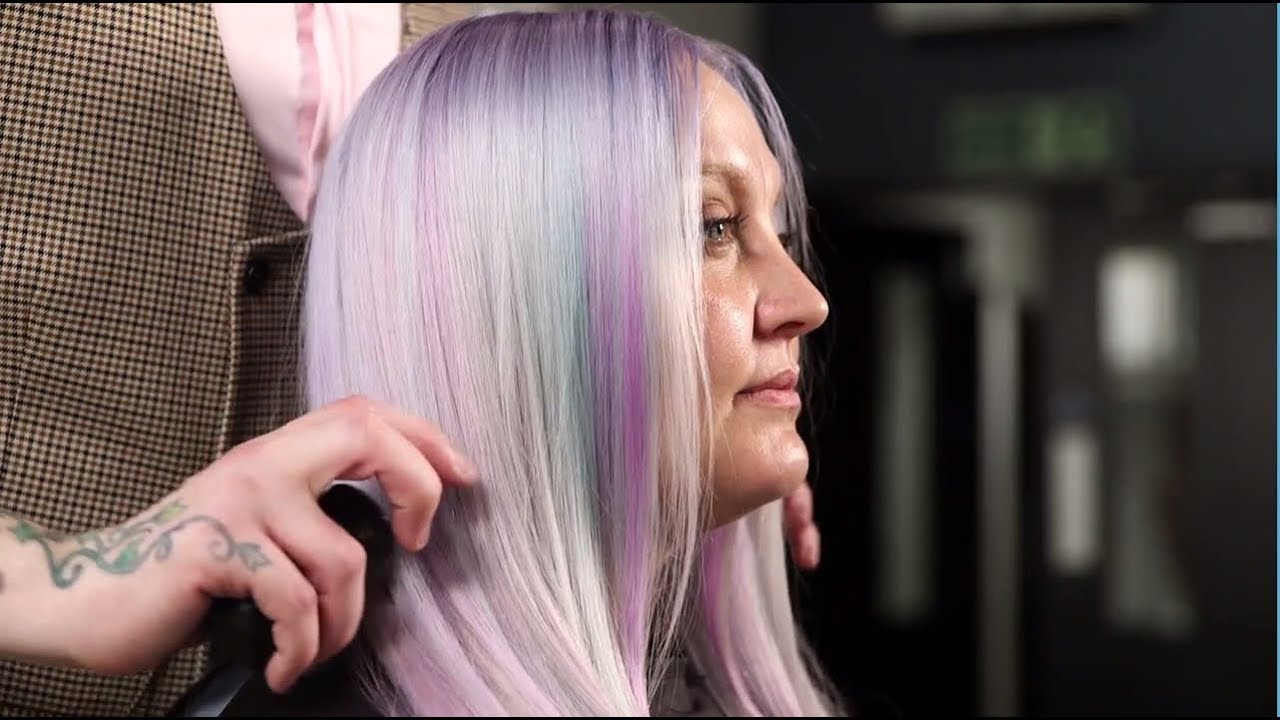 Cómo conseguir un cabello fantasía en tonalidades pasteles con Manic Panic  - YouTube