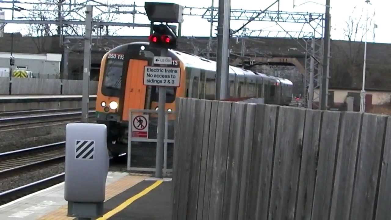 LM 350113 ARRIVES AT LICHFIELD TV 150213
