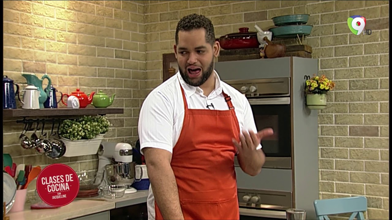 Hoy en Clases de cocina Bizcocho marmol en lata con fresas en crema inglesa 2/2