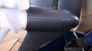 船外機ギヤオイル交換（抜き取り）