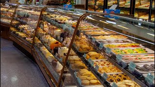 Giant food store Bakery