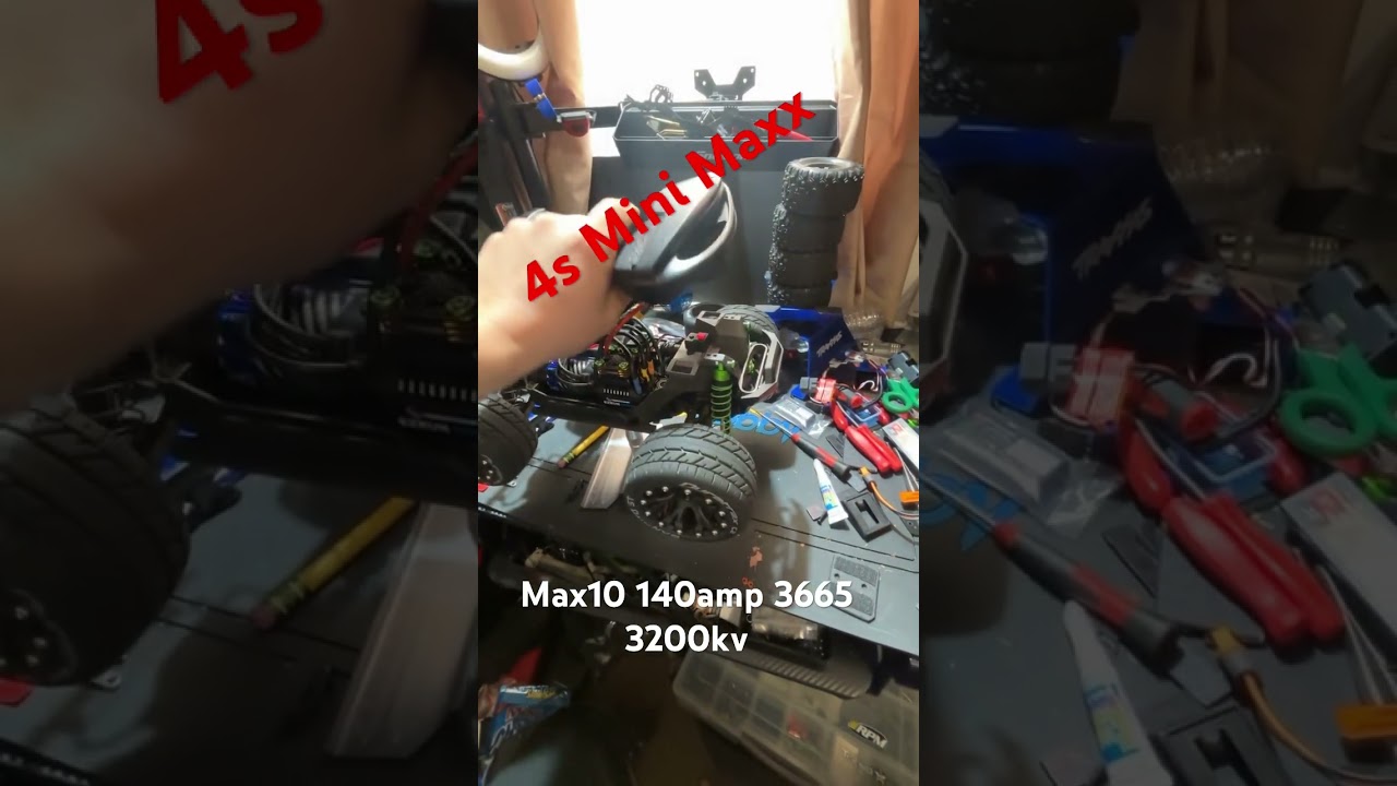 Traxxas mini maxx 4s 