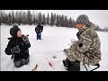 ЛОВИМ С ДЕТЬМИ ОКУНЕЙ / РАЗГОВОРЫ О ТОМ О СЁМ / РЫБАЛКА СО ЛЬДА НА МОРМЫШКУ / ДЕРЕВЕНСКАЯ ЖИЗНЬ.