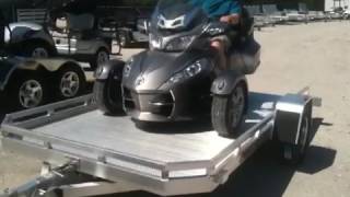Unloading a Can Am Spyder off an Aluma 7712H Tilt