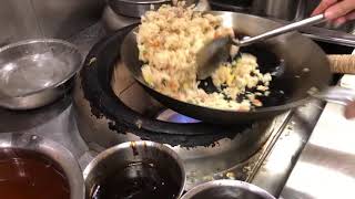 How to toss fried rice with the wok